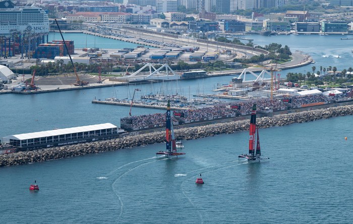 SailGP в Валенсии — первый гоночный день
