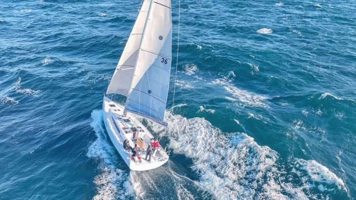 Beneteau First 36 Spirit и Oceanis 42