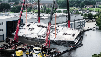 Корпус Project 410 у верфи Royal Huisman