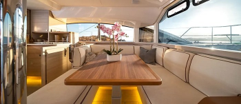 Салон Aquila 45 Sail