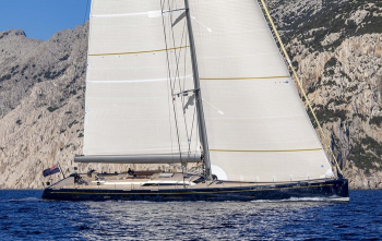 Swan 128 под парусами
