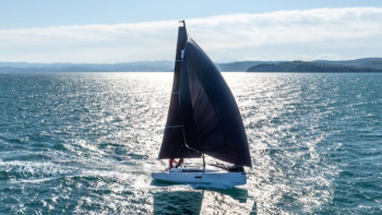 Beneteau First 36 SE — носовая часть