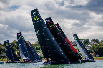 RC44 в Каусе