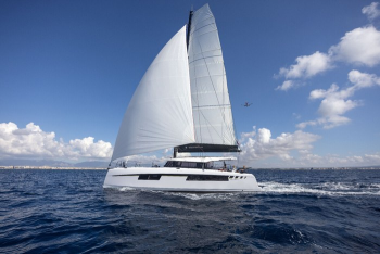 Outremer 48 под парусами