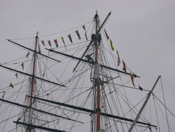 Установка реи на бизань-мачту Cutty Sark