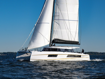 Nautitech 48 Open под парусами